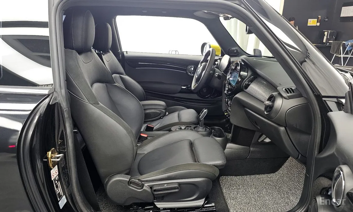 Photo 11 - Mini Cooper