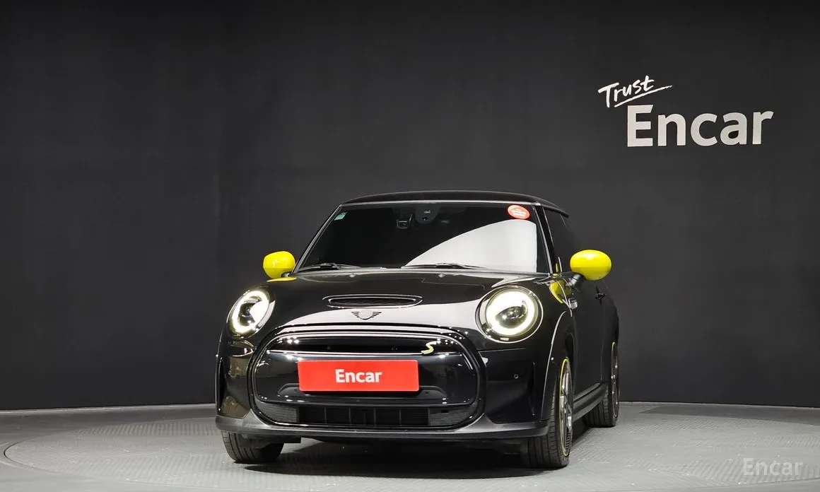Photo 3 - Mini Cooper