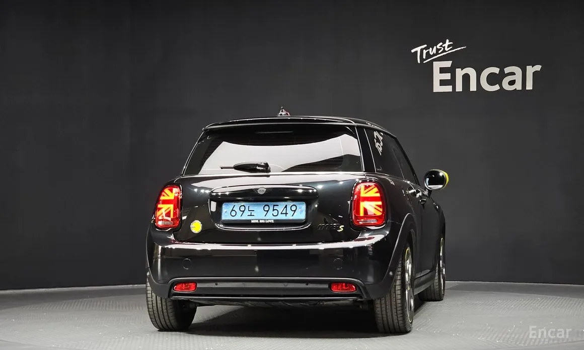 Photo 4 - Mini Cooper