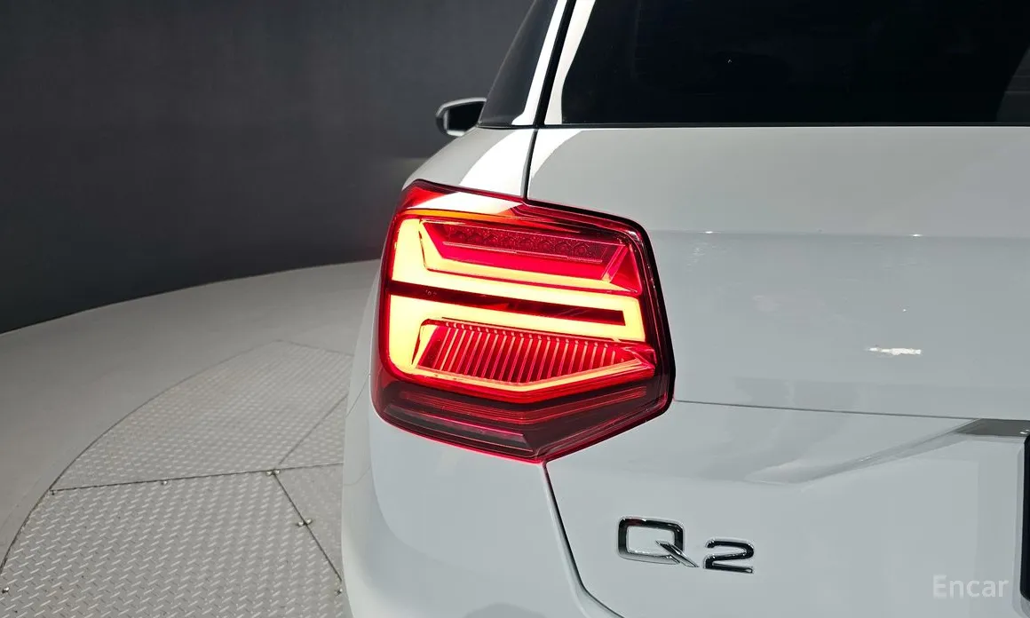 Audi Q2 2017 35 TDI Premium