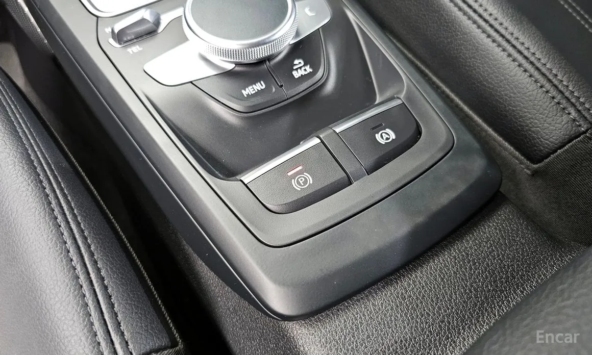 Audi Q2 2017 35 TDI Premium