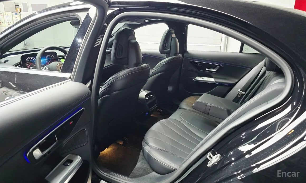 Mercedes-Benz E-Class 2024 E200 Avantgarde