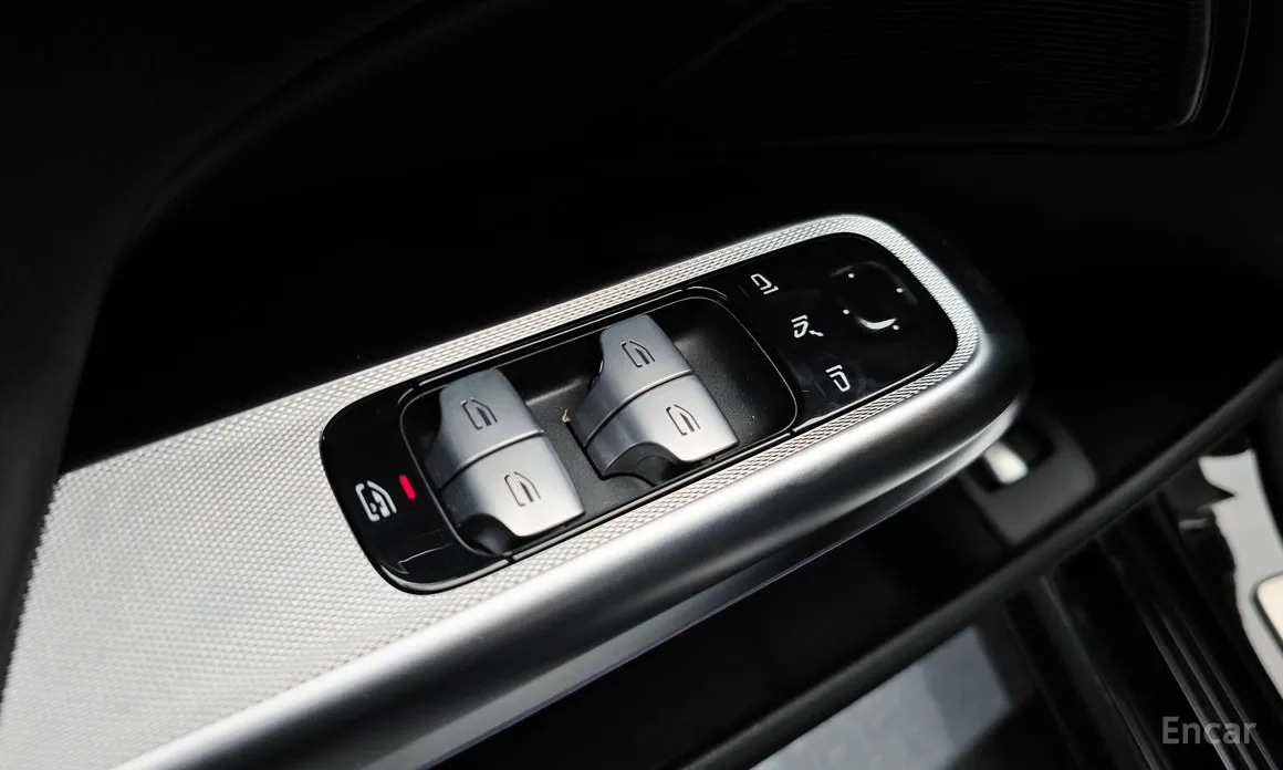 Mercedes-Benz E-Class 2024 E200 Avantgarde