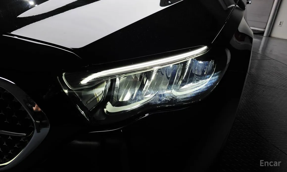 Mercedes-Benz E-Class 2024 E200 Avantgarde