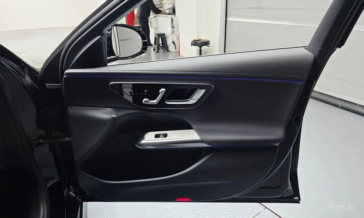 Mercedes-Benz E-Class 2024 E200 Avantgarde