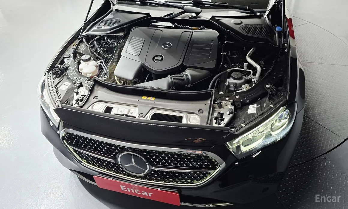Mercedes-Benz E-Class 2024 E200 Avantgarde