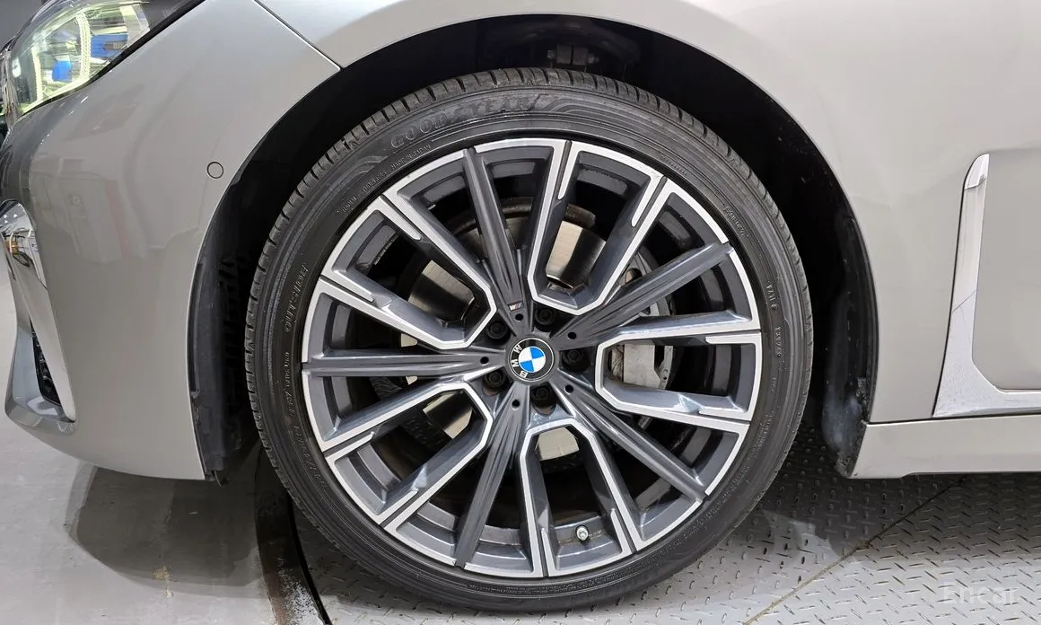 BMW 7 Series 2015 730d xDrive M Sport