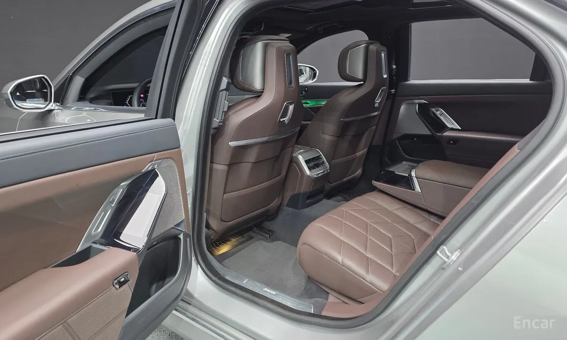 BMW 7 Series 2022 740d xDrive Design Pure Excellence