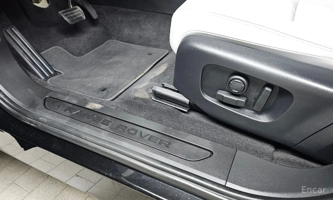 Фото 33 - Land Rover Range Rover Evoque