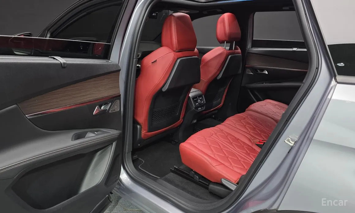 Фото 26 - Peugeot 5008