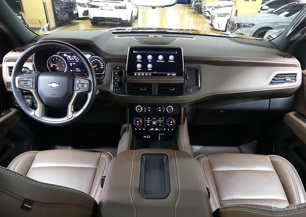 Фото 4 - Chevrolet Surburban