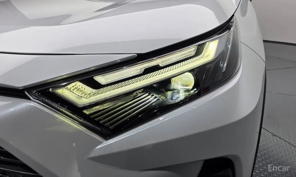 Toyota RAV4 2019 2,5 4WD Hybrid LTD