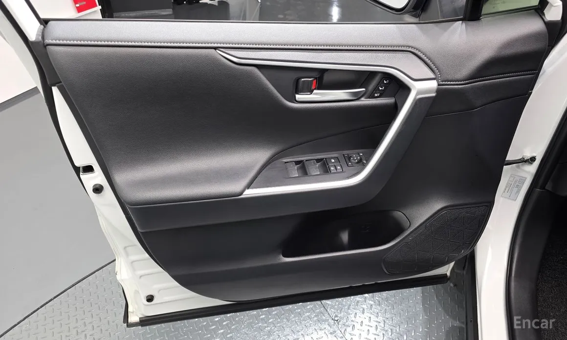 Toyota RAV4 2019 2,5 4WD Hybrid LTD
