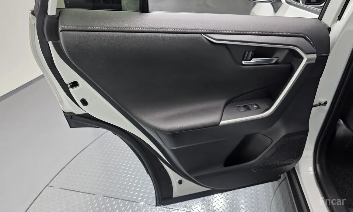 Toyota RAV4 2019 2,5 4WD Hybrid LTD