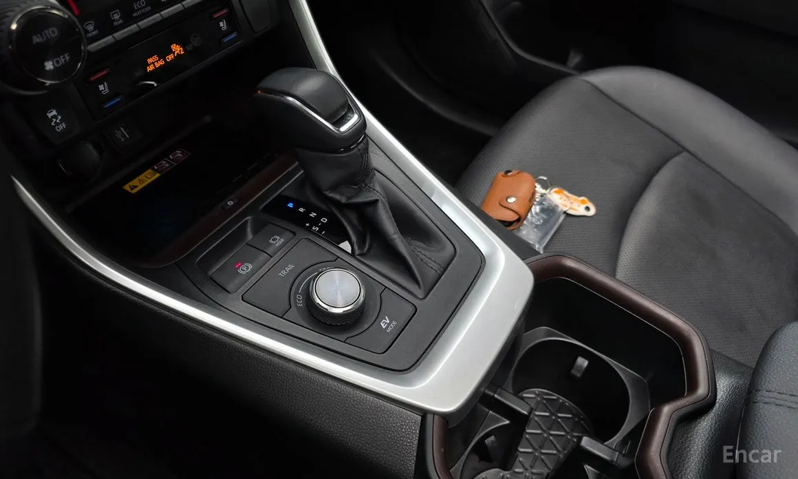 Toyota RAV4 2019 2,5 4WD Hybrid LTD