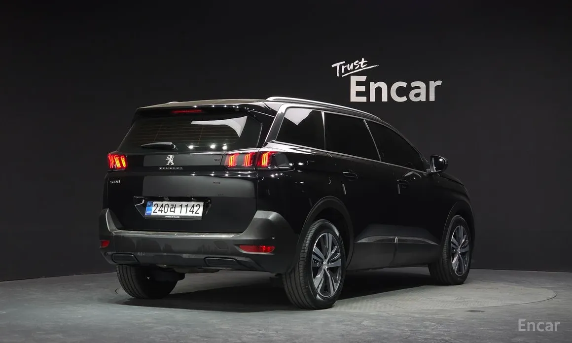 2017 Peugeot 5008