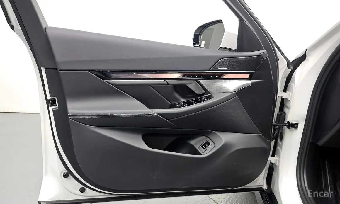 Фото 24 - BMW 5 Series