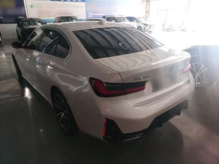 Photo 5 - BMW 3 Series