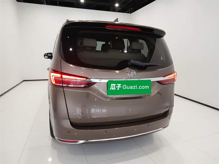 Photo 4 - Buick GL8 ES
