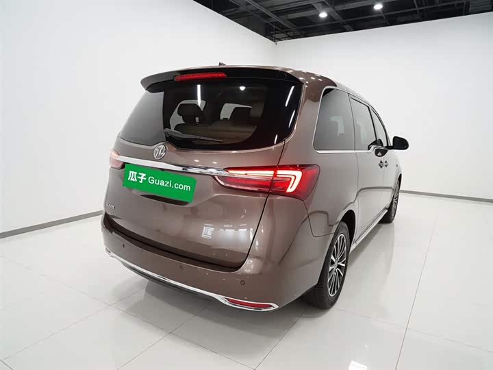 Photo 5 - Buick GL8 ES