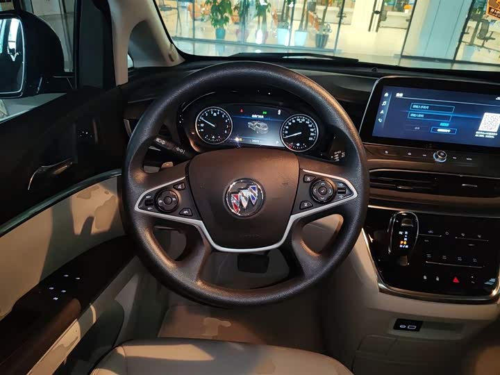 Photo 7 - Buick GL8 ES