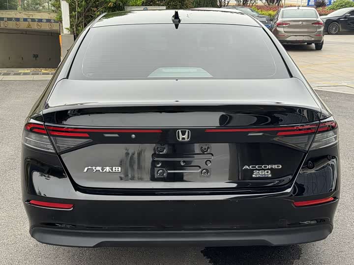 Фото 7 - Honda Accord