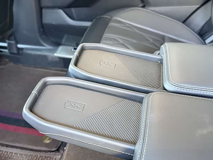 Ford Edge 2025 2025款 锐界L 2.0T EcoBoost 四驱七座至尊型