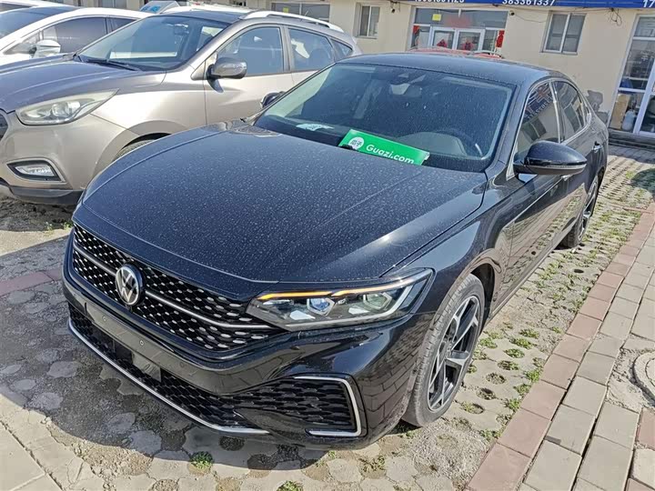 Фото 2 - Volkswagen Passat