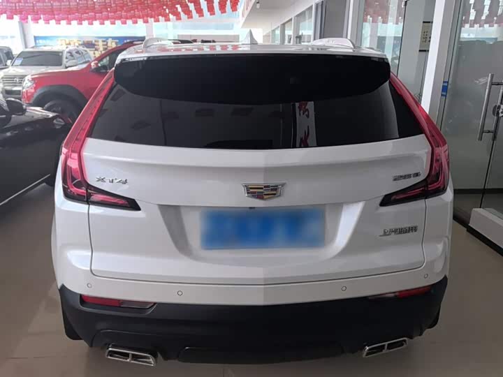 Фото 4 - Cadillac XT4