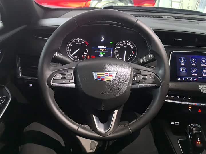 Фото 7 - Cadillac XT4