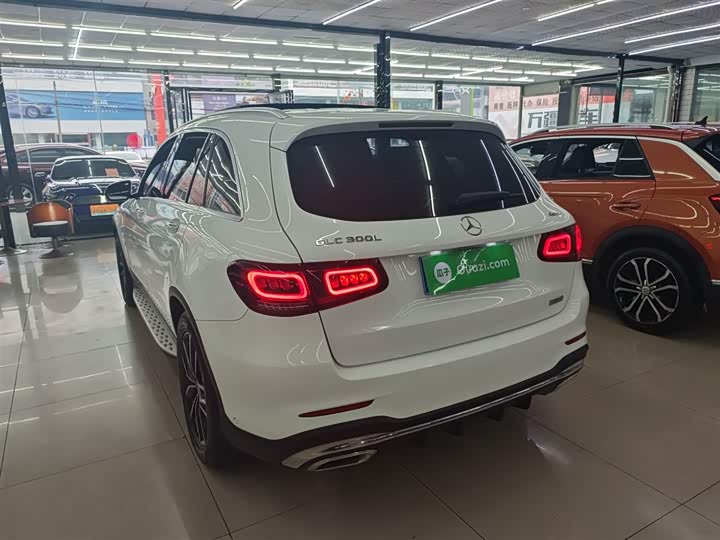 Фото 5 - Mercedes-Benz GLC-Class