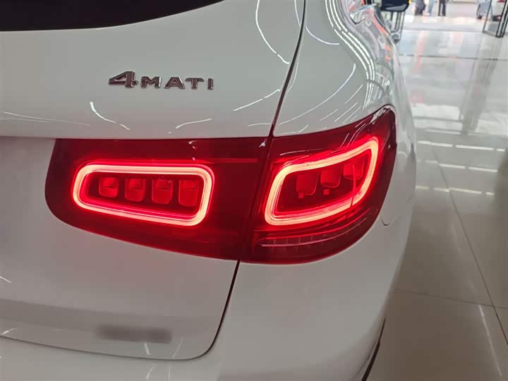 Фото 8 - Mercedes-Benz GLC-Class