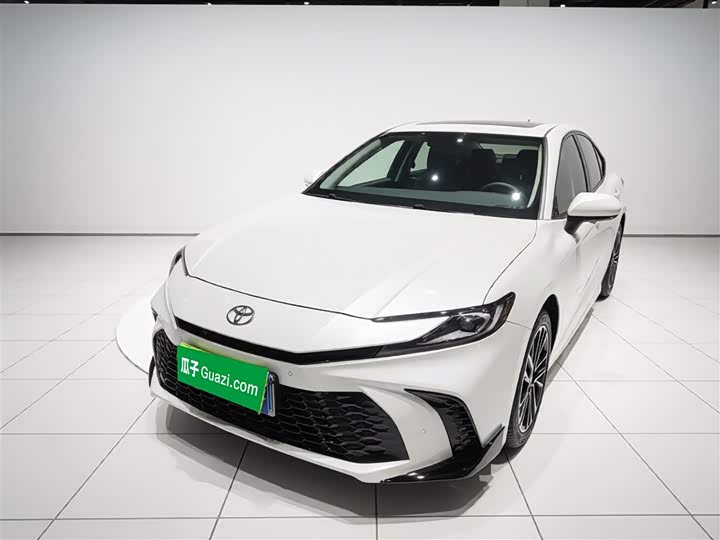Toyota Camry 2026 2026款 双擎 2.0HSE 运动Lite版