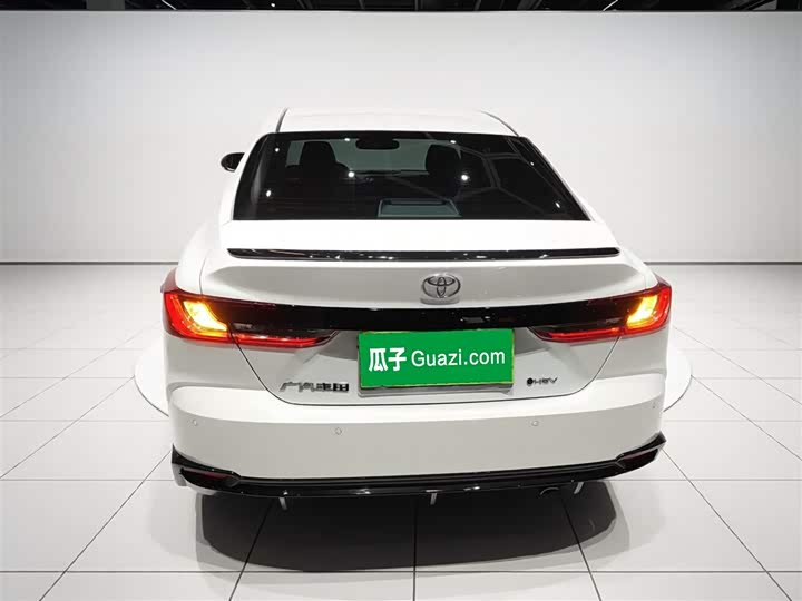 Toyota Camry 2026 2026款 双擎 2.0HSE 运动Lite版