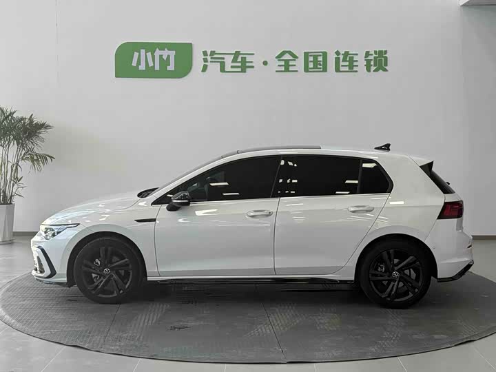 Фото 3 - Volkswagen Golf
