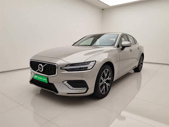 Volvo S60 2025 2025款 B4 智逸豪华版