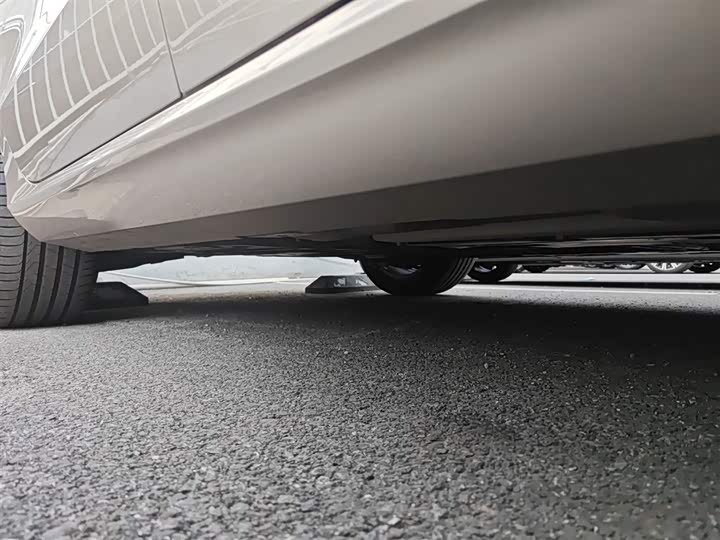 Volvo S60 2025 2025款 B4 智逸豪华版