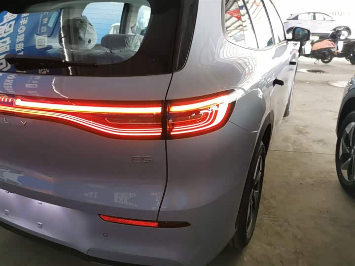 صورة 8 - Geely Galaxy E5