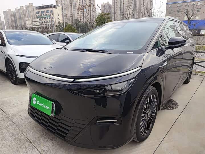 XPeng X9 2025 2025款 纯电 740超长续航 Max