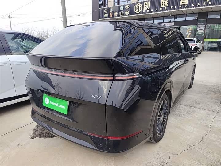 XPeng X9 2025 2025款 纯电 740超长续航 Max