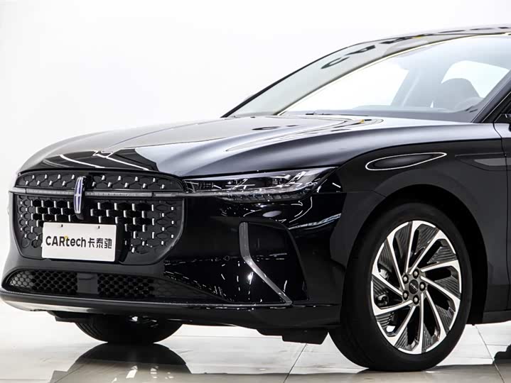 Lincoln Z (Zephyr) 2024 2024款 2.0T 两驱尊逸混动版