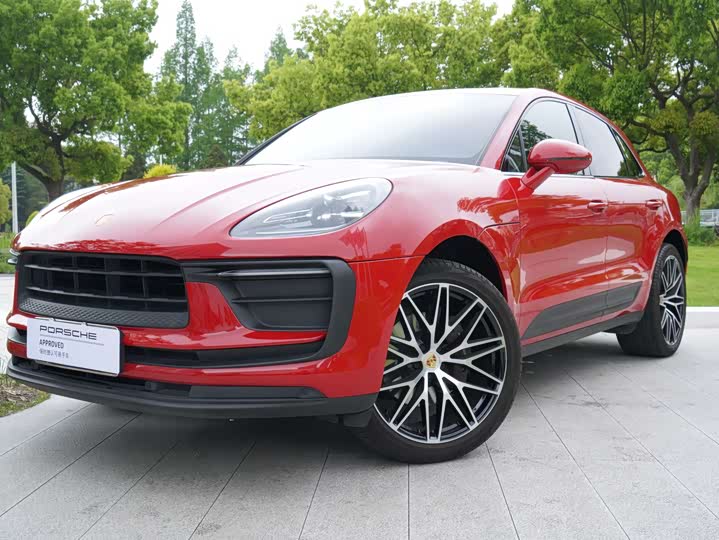 صورة 1 - Porsche Macan