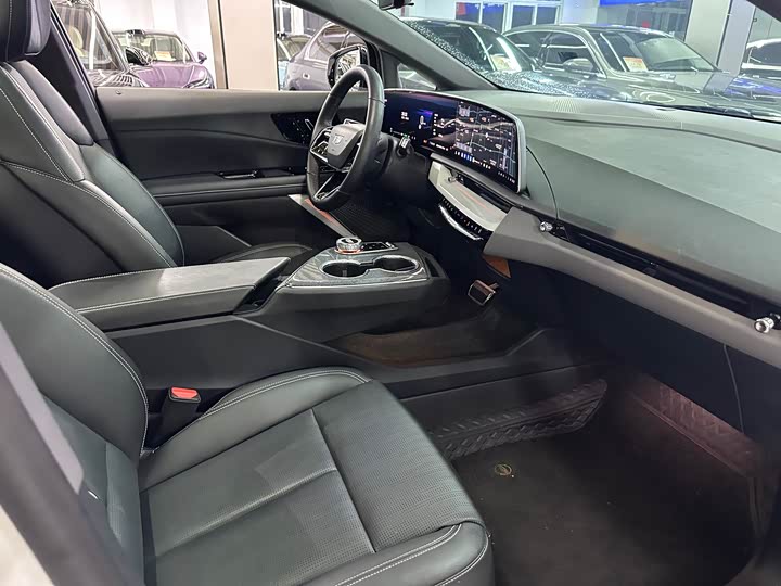 Cadillac Optiq 2024 2024款 标准续航版