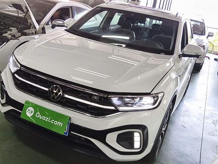 Volkswagen T-Roc 2025 2025款 改款 300TSI DSG两驱辰光版