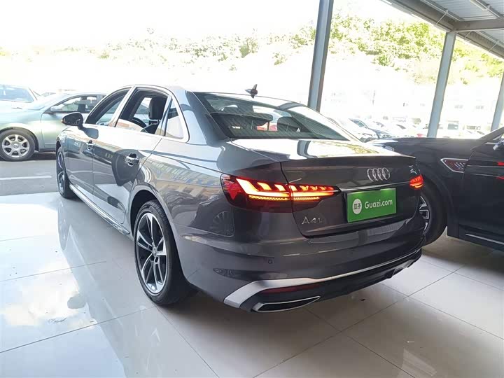 Zdjęcie 5 - Audi A4L