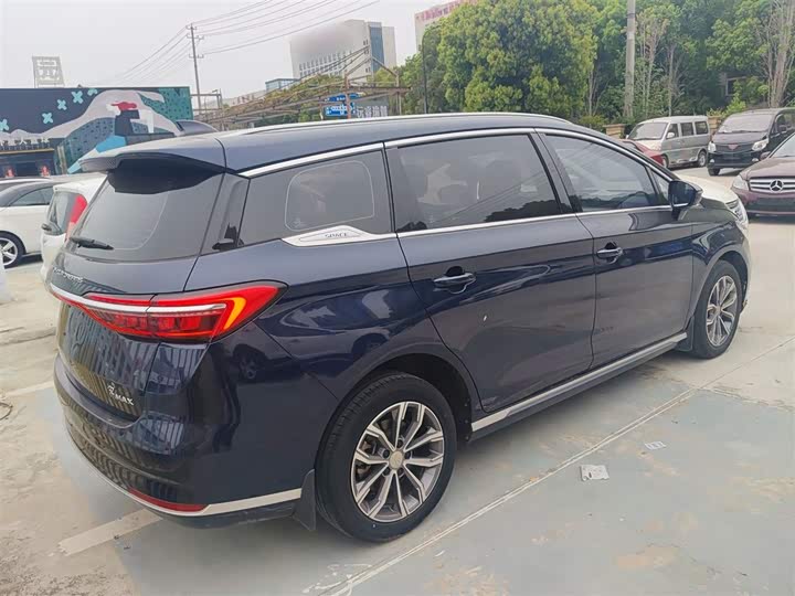 BYD Song Max 2021 2021款 升级版 1.5T 自动豪华型 6座