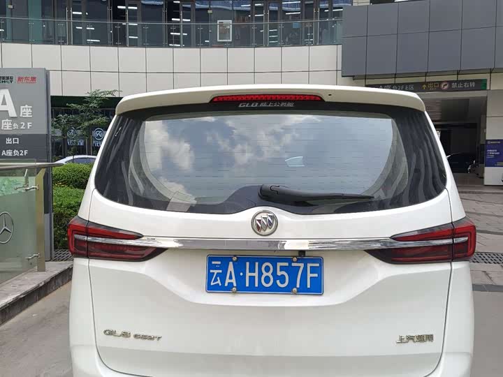 Фото 7 - Buick GL8 ES