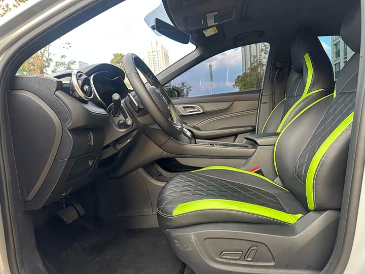 2025 MG Motor 6