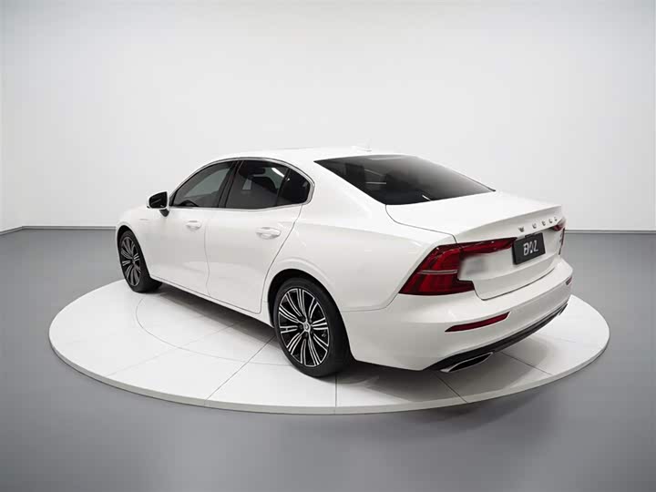 Volvo S60 Hybrid 2021 2021款 T8 E驱混动 四驱智逸豪华版