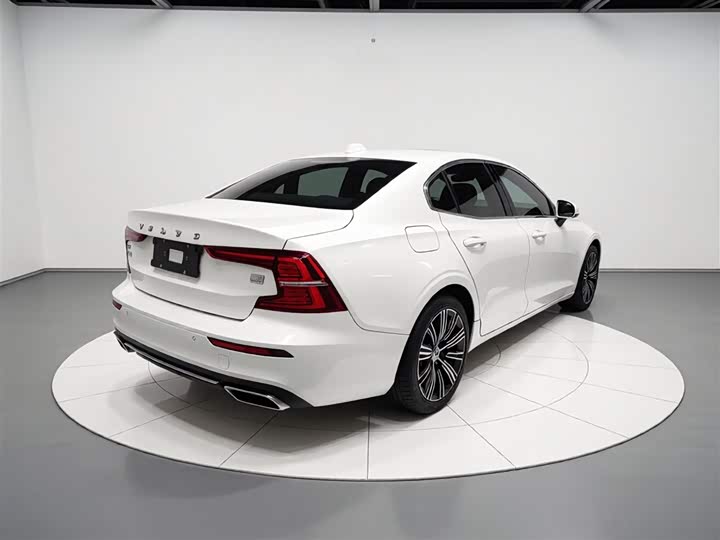 Volvo S60 Hybrid 2021 2021款 T8 E驱混动 四驱智逸豪华版